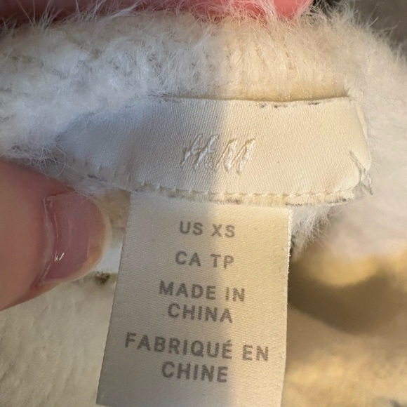 H&M White Collared Knit Sweater // Size XS - Picture 3 of 3